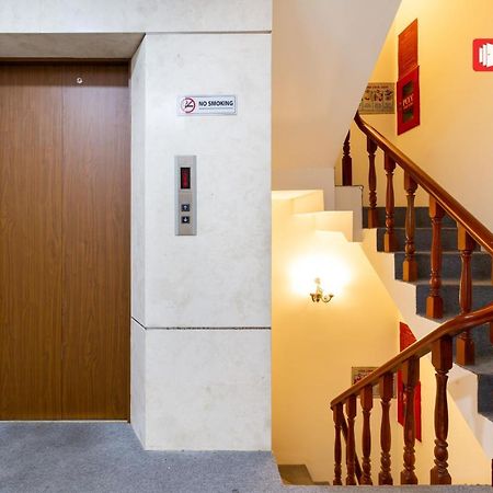 Reddoorz Ura Hotel Hung Phuoc 4 Thành Pho Ho Chí Minh Esterno foto
